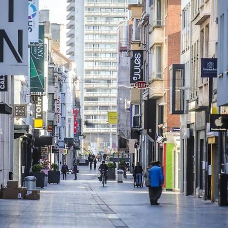 2 Slaapkamer Appartement Op De Zeedijk Van Oostende. Bagian luar foto